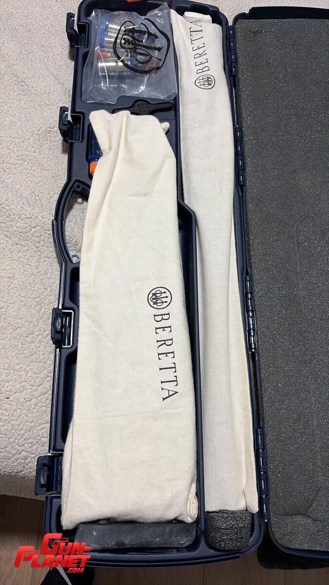 Beretta White Onyx 686  Deluxe