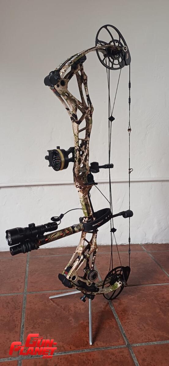  Arco compuesto Bowtech Realm 60/70# RH
