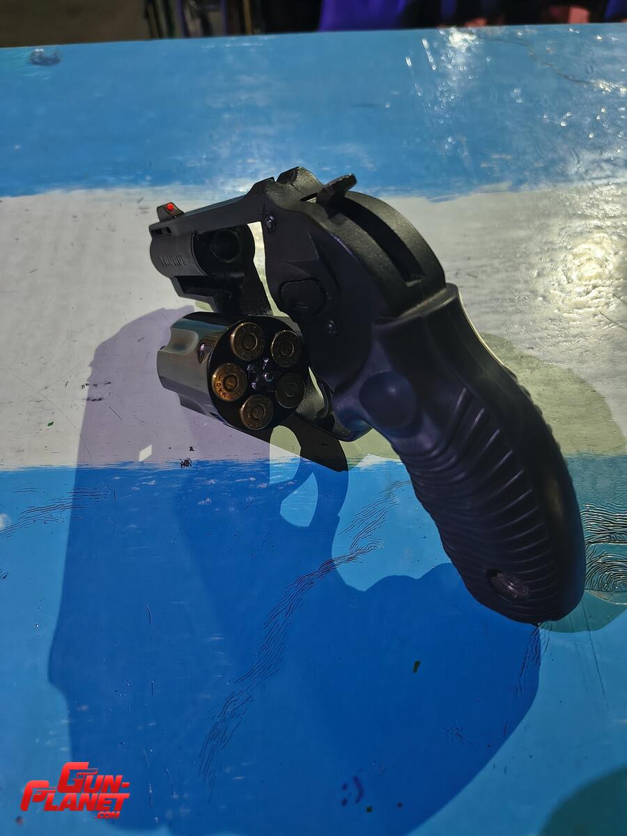 Taurus 605 Polímero 