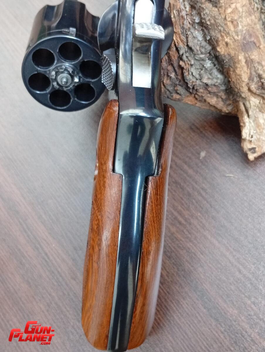 Taurus 82