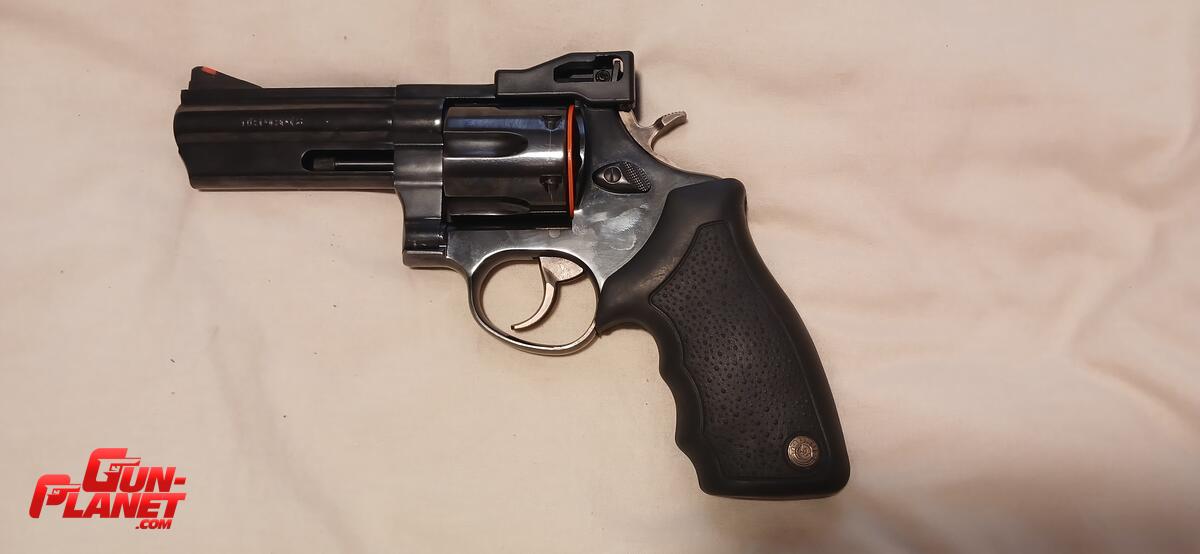Taurus modelo 44 cal 44 magnum