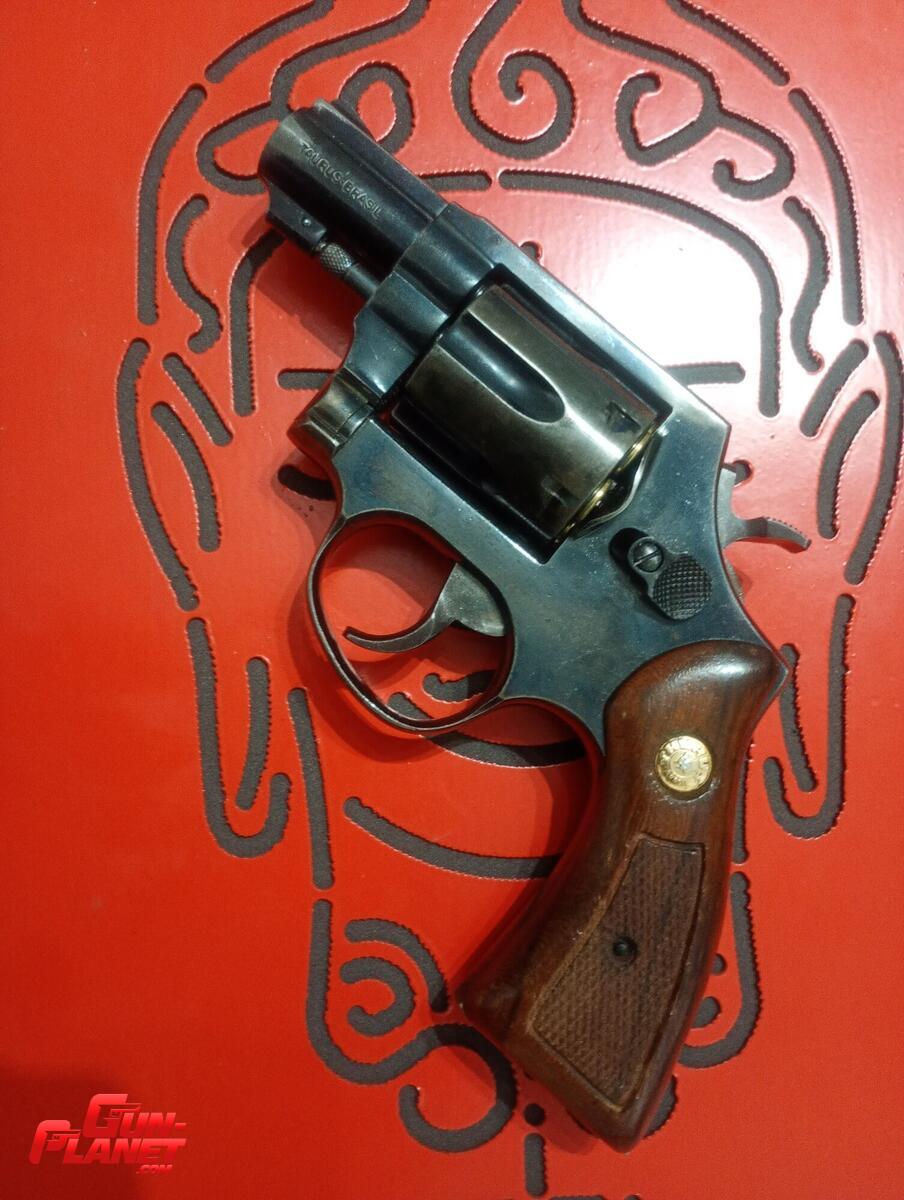 Taurus 889