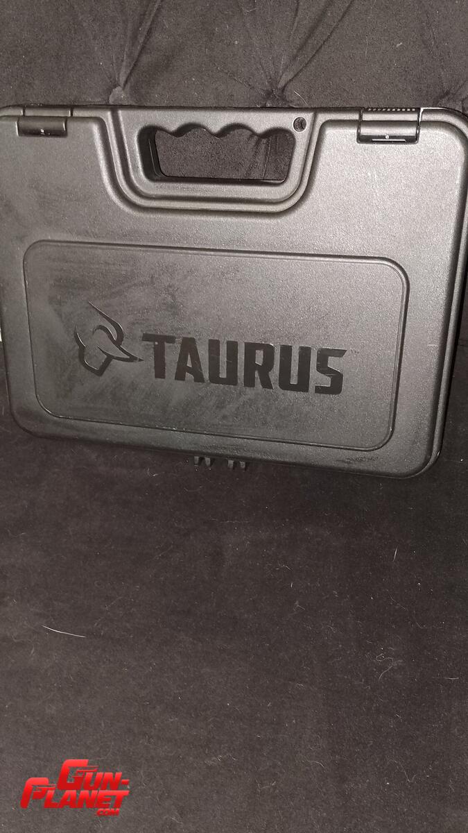 Taurus PT 809