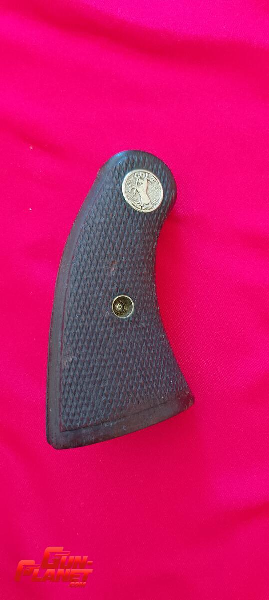 Colt Police cachas originales 