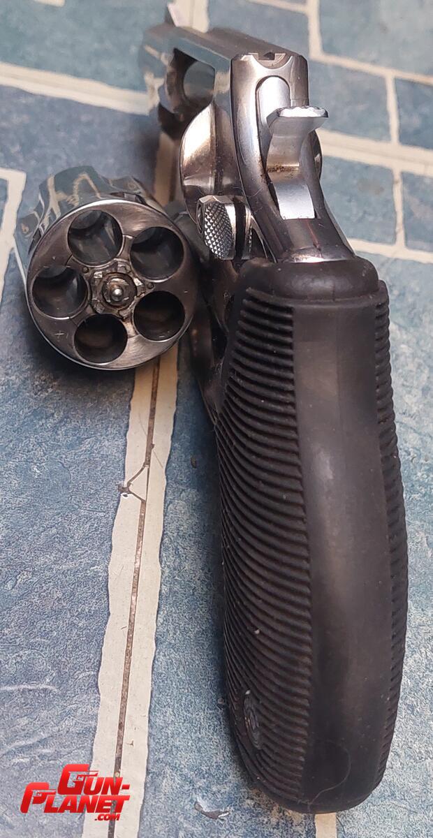 Taurus 445 inox 