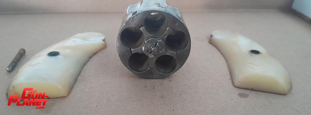 Smith & Wesson Cachas y tambor de Revolver. 38 corto de quebrar