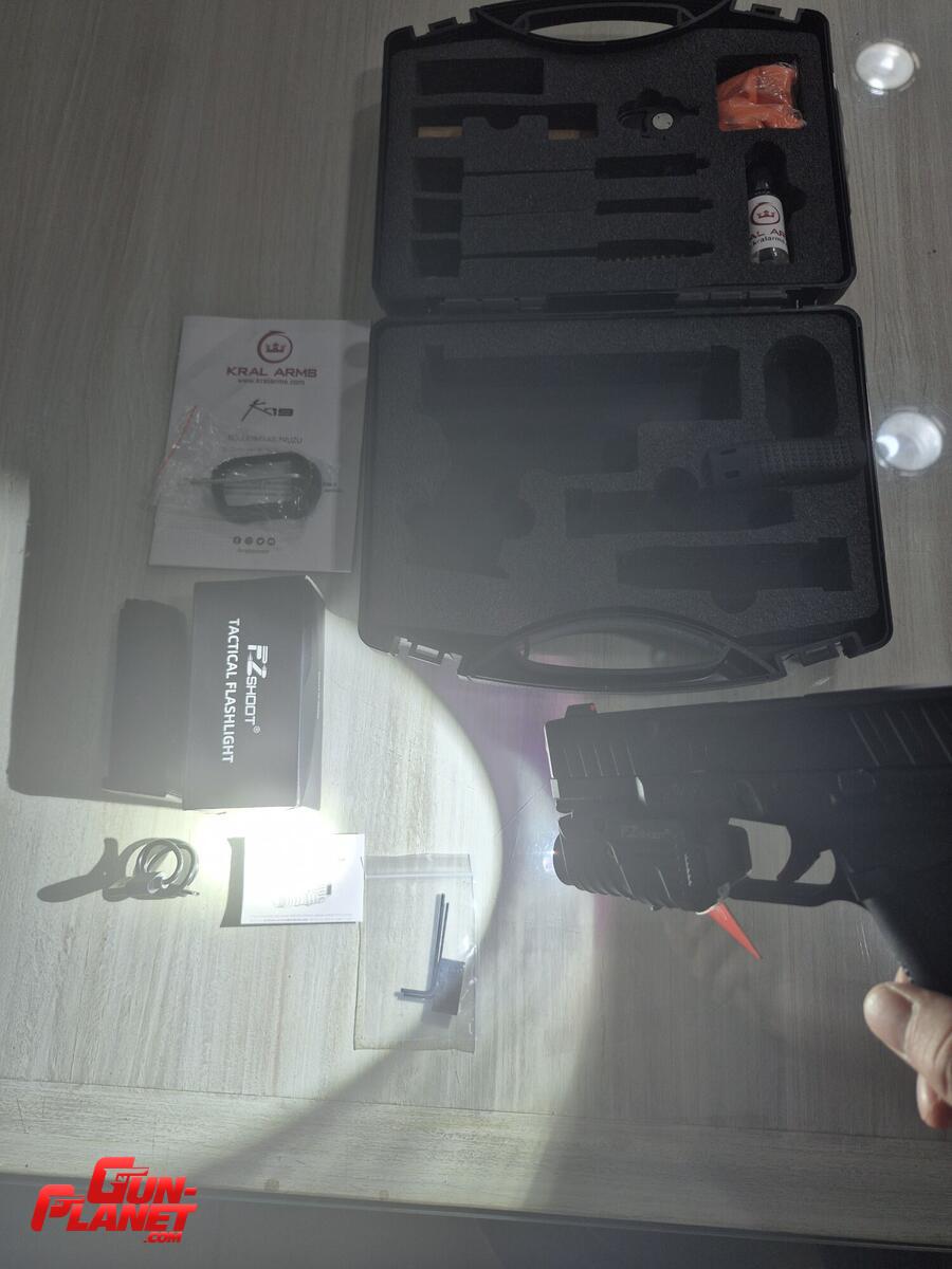 Kral KL19  y LINTERNA TACTICA CON LASER VERDE TODO NUEVO.
