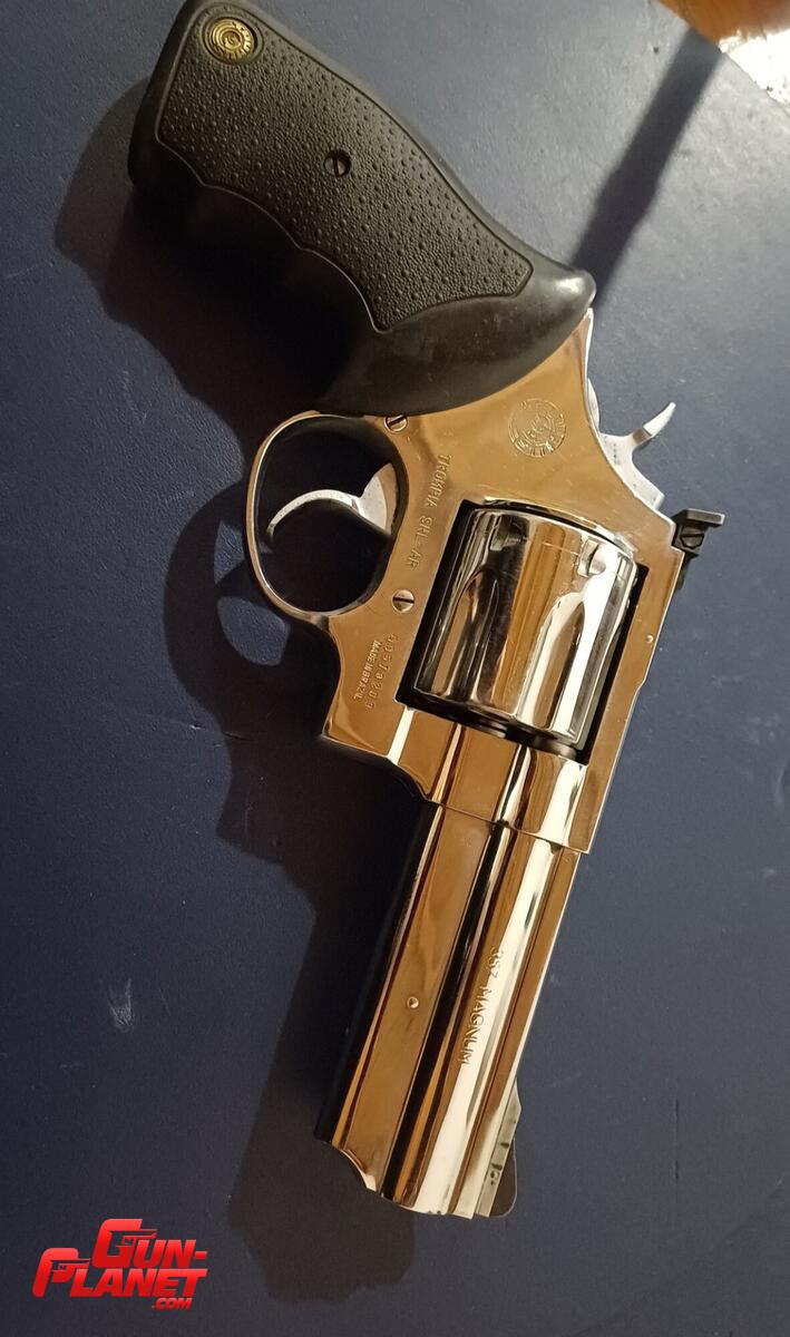 Taurus 607