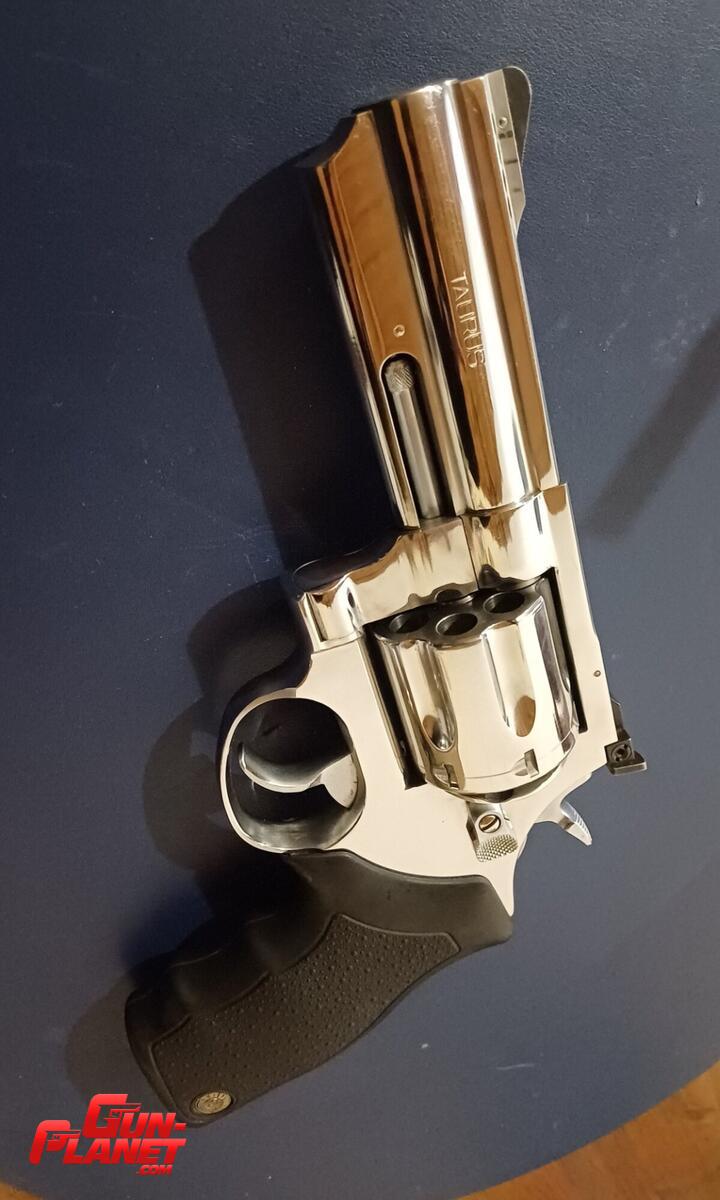 Taurus 607