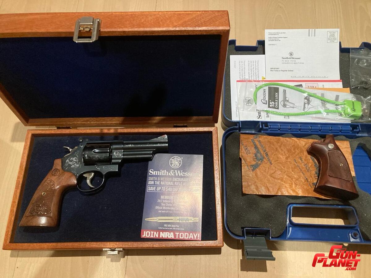 Smith & Wesson 29 Labrado 4 pulgadas 