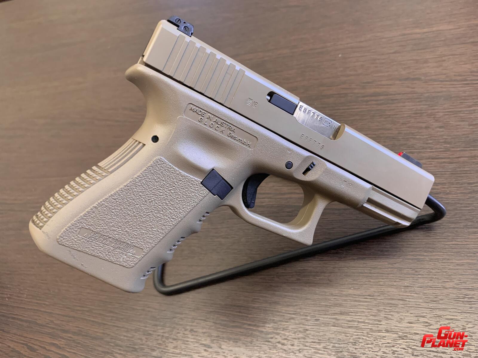 Glock 19 gen 2,5 cal 9mm color Coyote M17