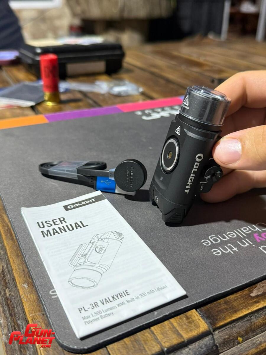 Olight PL - 3R VALKYRIE 1500 LUMENES