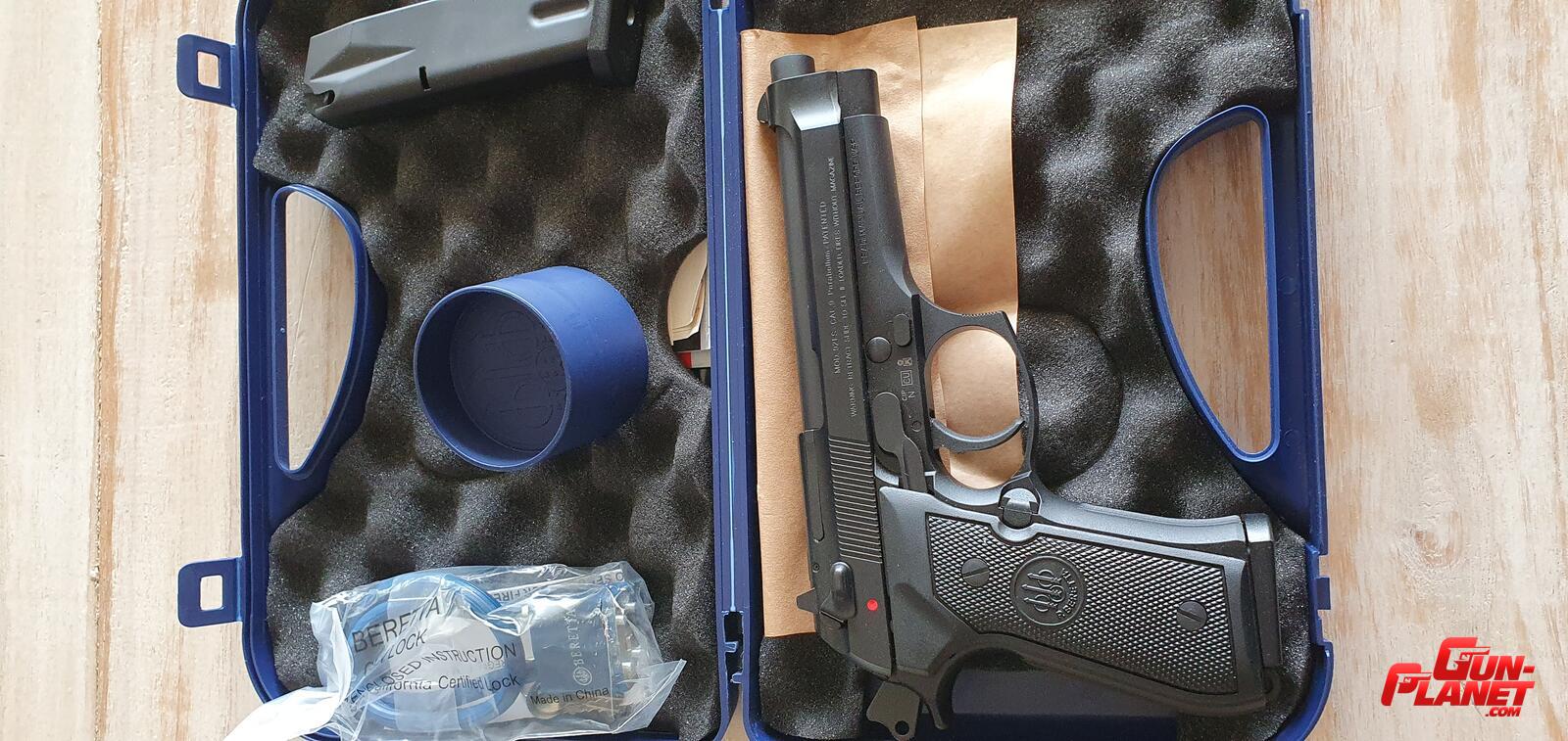 Beretta 92 FS cal 9mm nueva sin uso