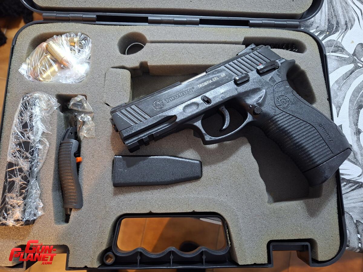 Taurus Pt 845
