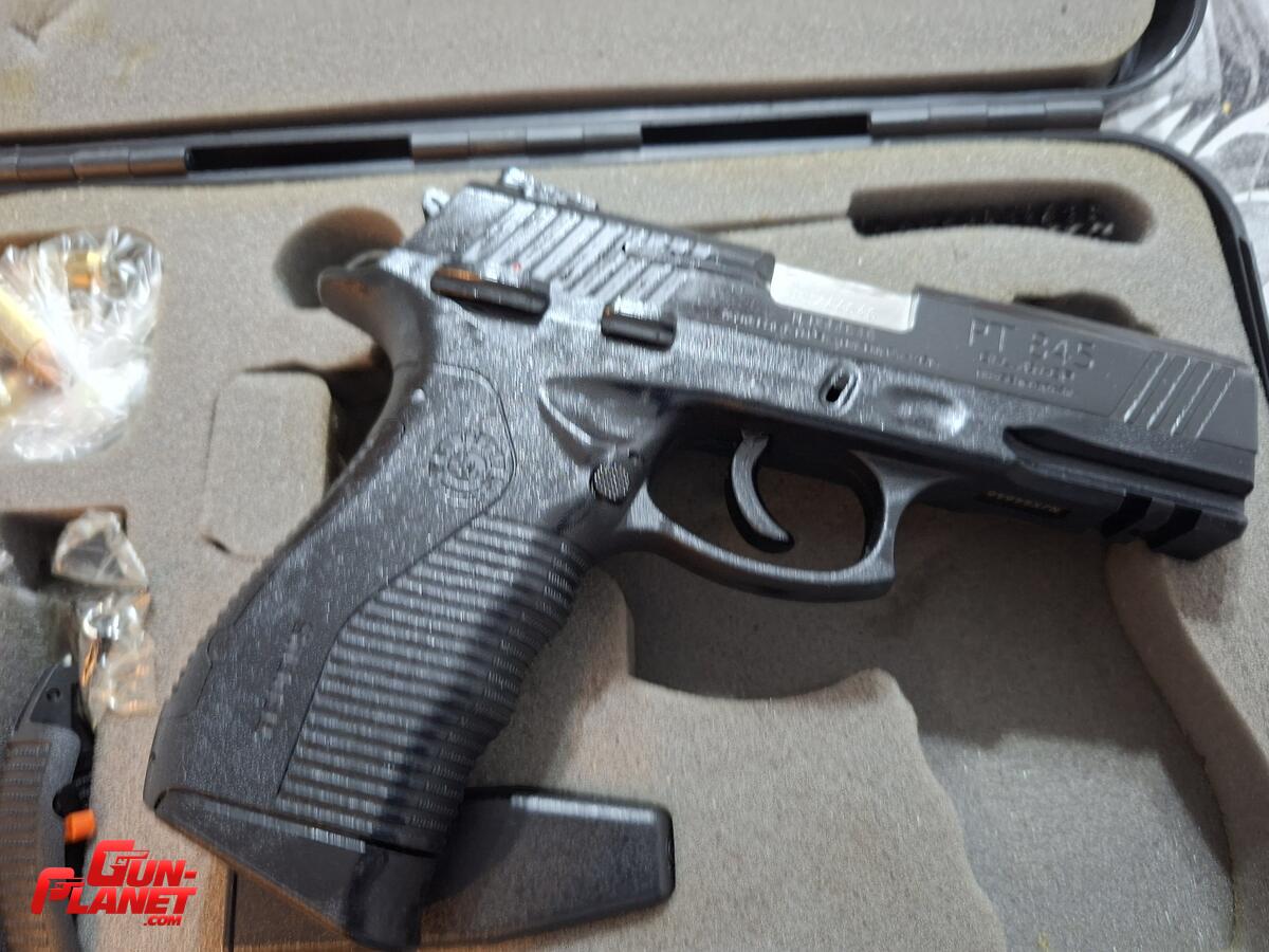 Taurus Pt 845