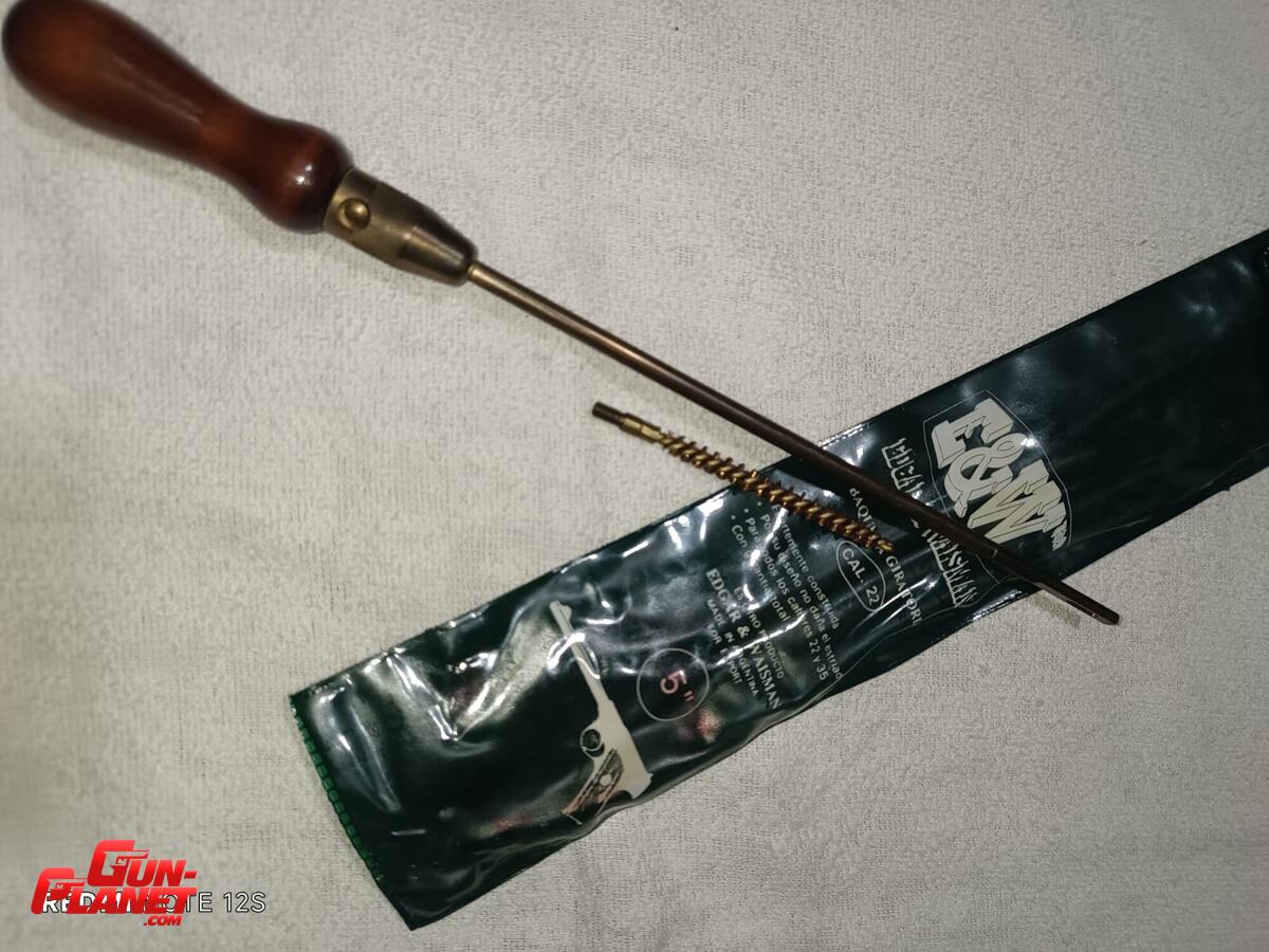 BAQUETA ARMA CORTA PISTOLA REVOLVER .22 VINTAGE