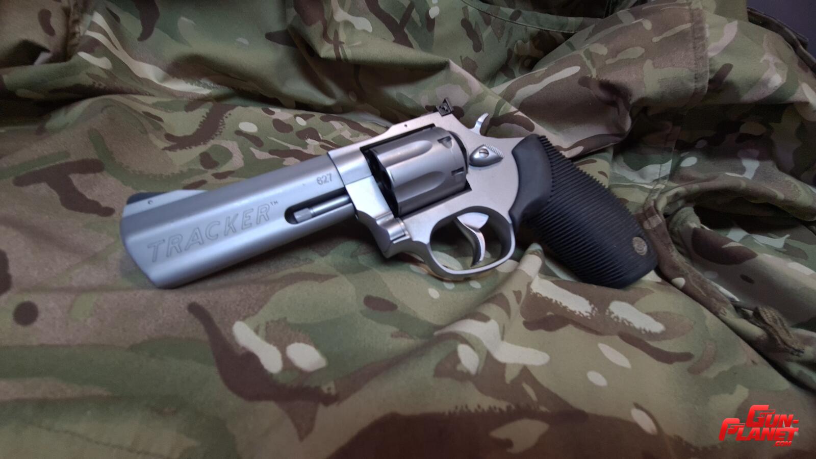 Taurus Tracker 627 cal 357 magnum