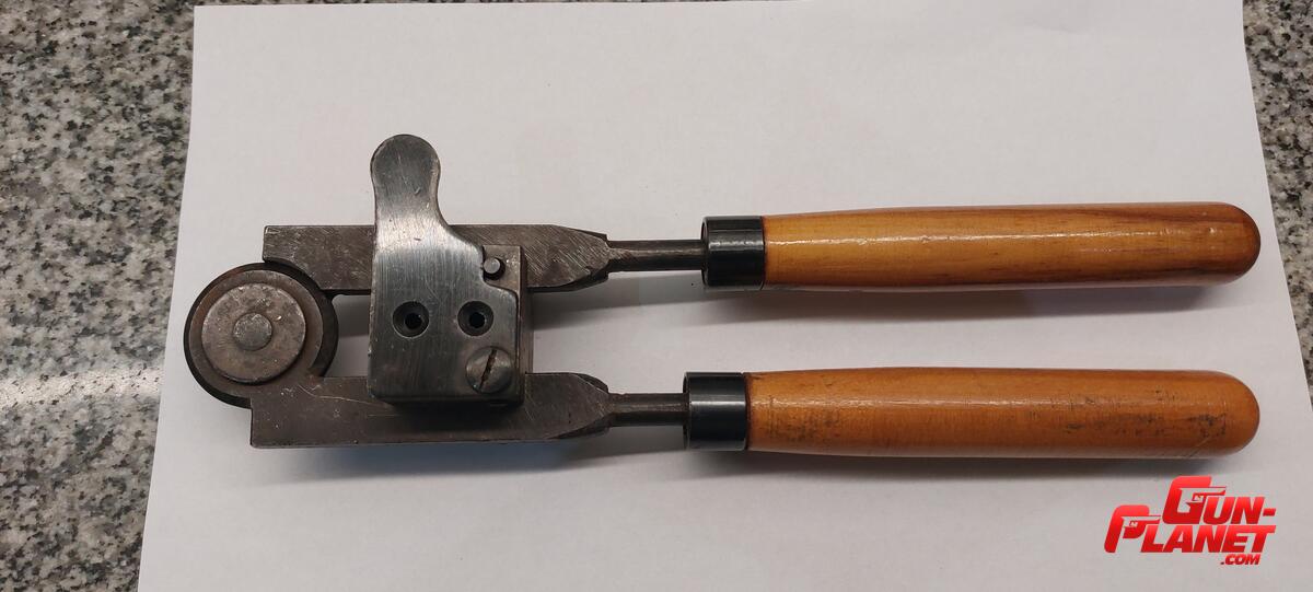Lyman Molde de dos bocas cal 9mm de 120 gn