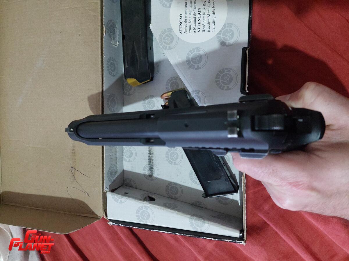 Taurus PT 917 C
