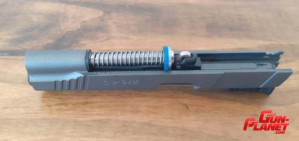 Para Ordnance P16 40 (Canada) cal .40