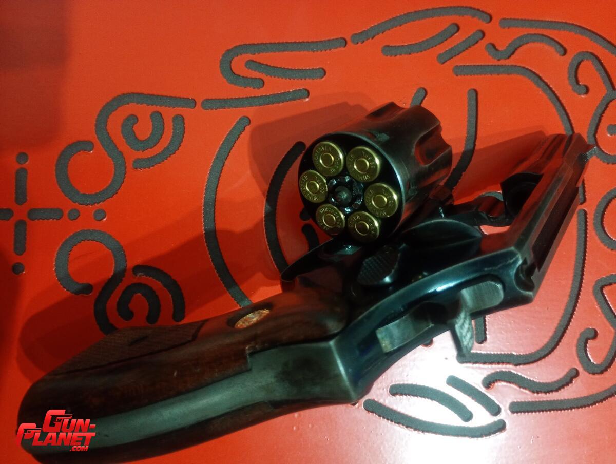 Taurus 889