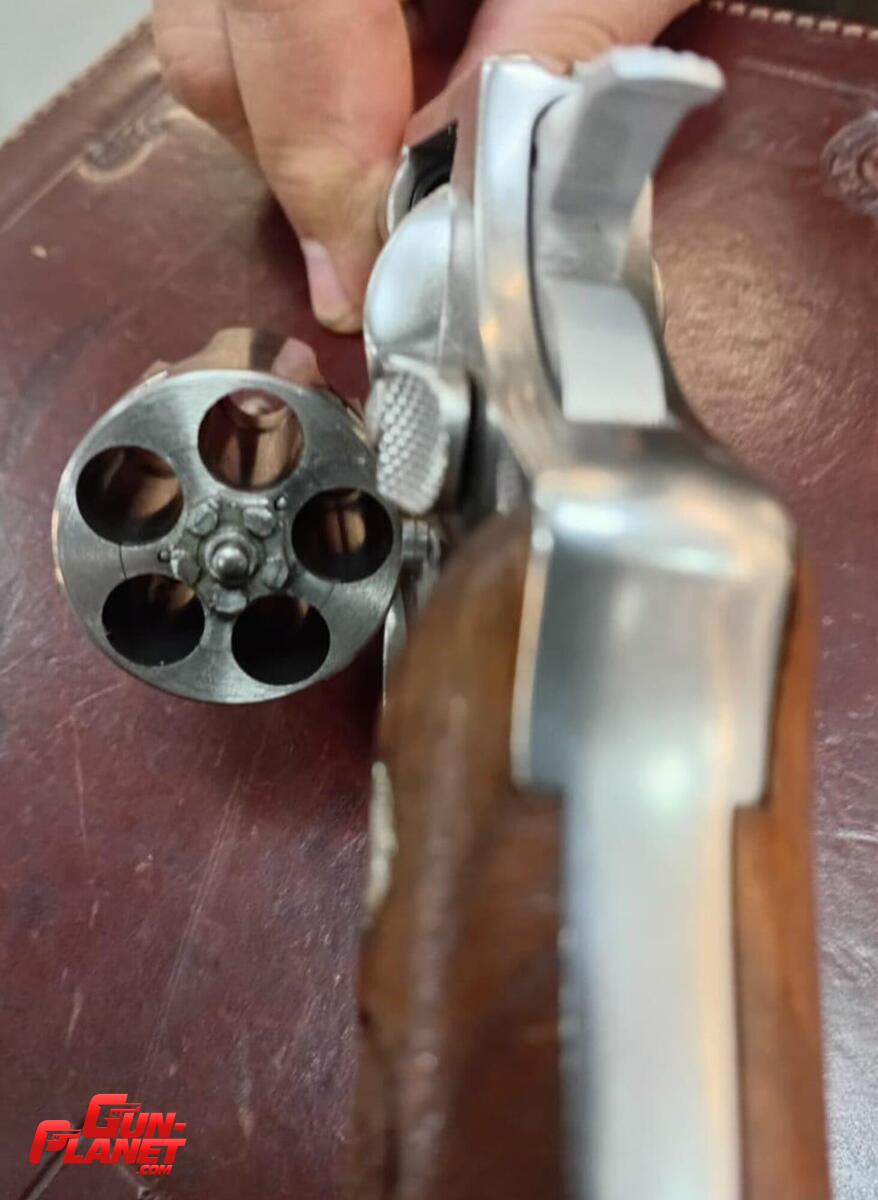 Smith & Wesson 60