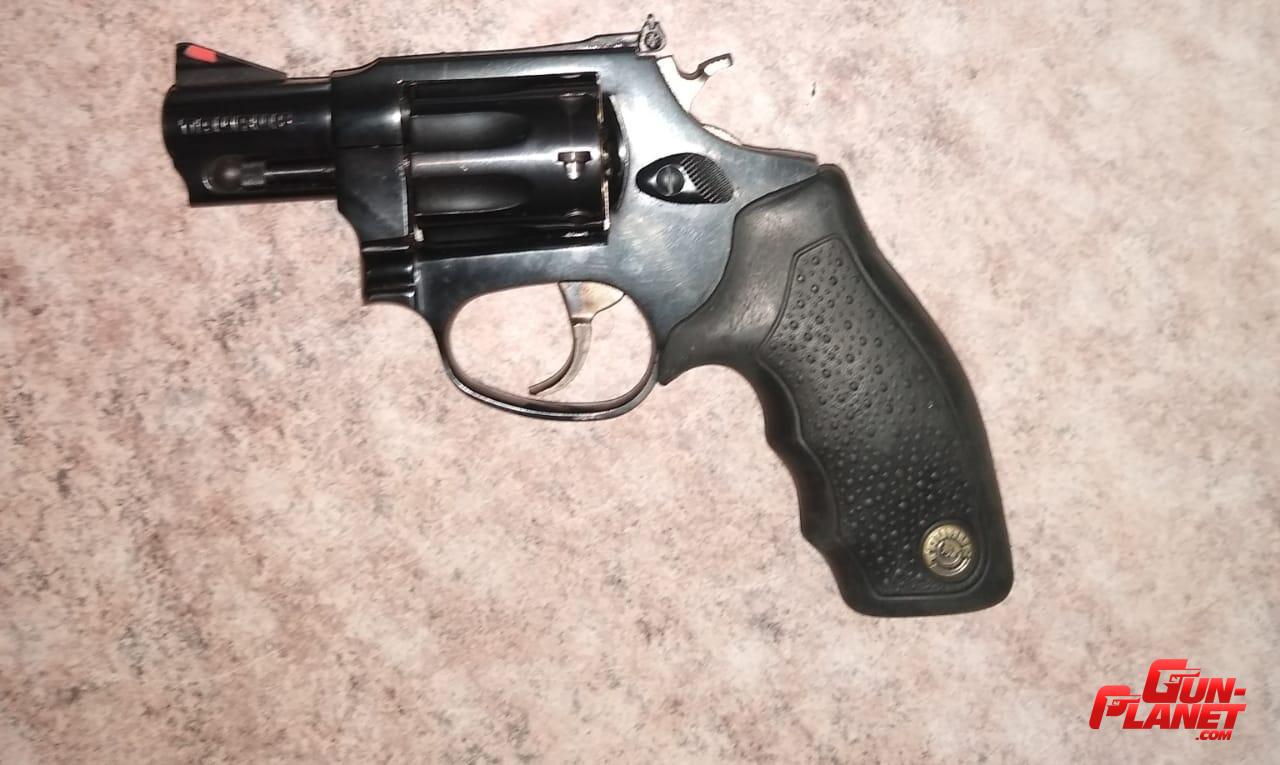Taurus 941 cal 22 magnum de 2