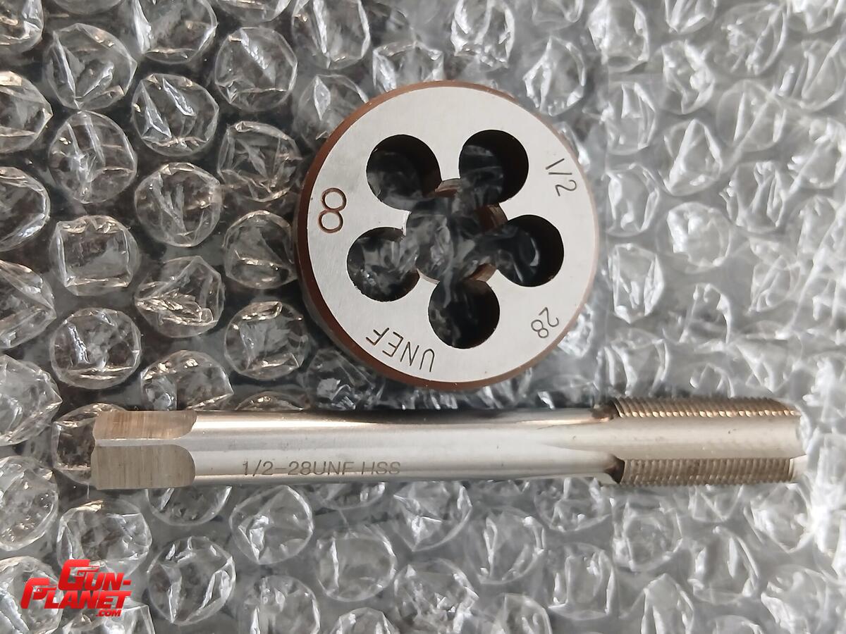  - Macho y terraja 1/2 x 28 Universal 