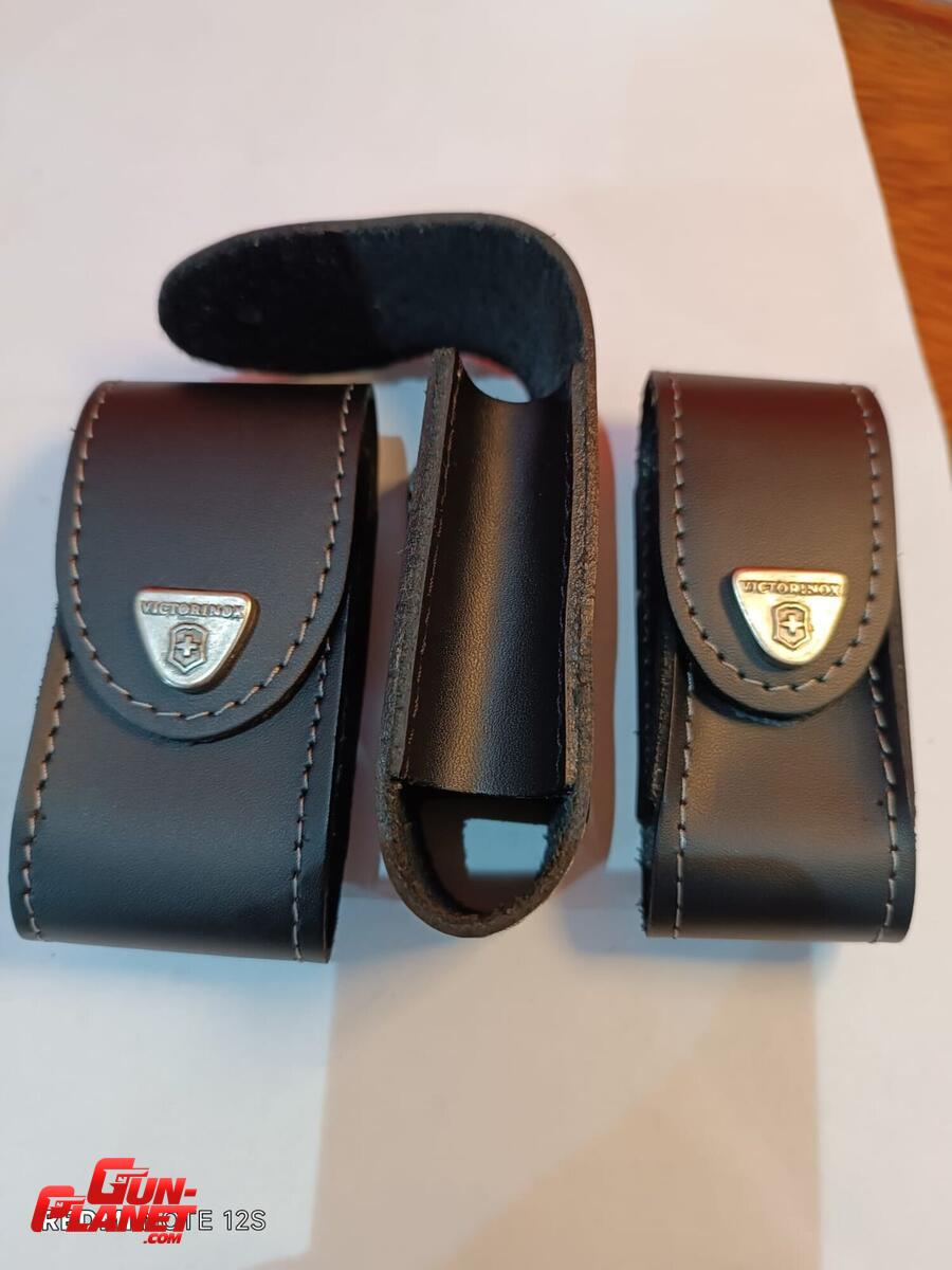  PORTA CORTAPLUMAS MARCA VICTORINOX SWISS MADE