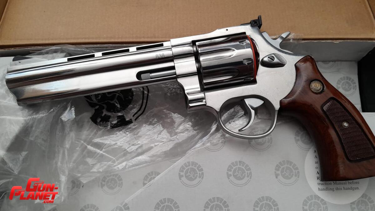 Taurus 838
