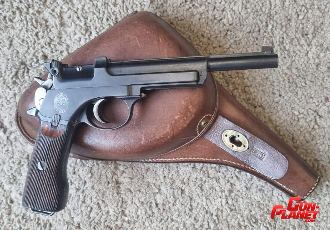 Steyr Mannlicher 1905 E,A, con escudo 