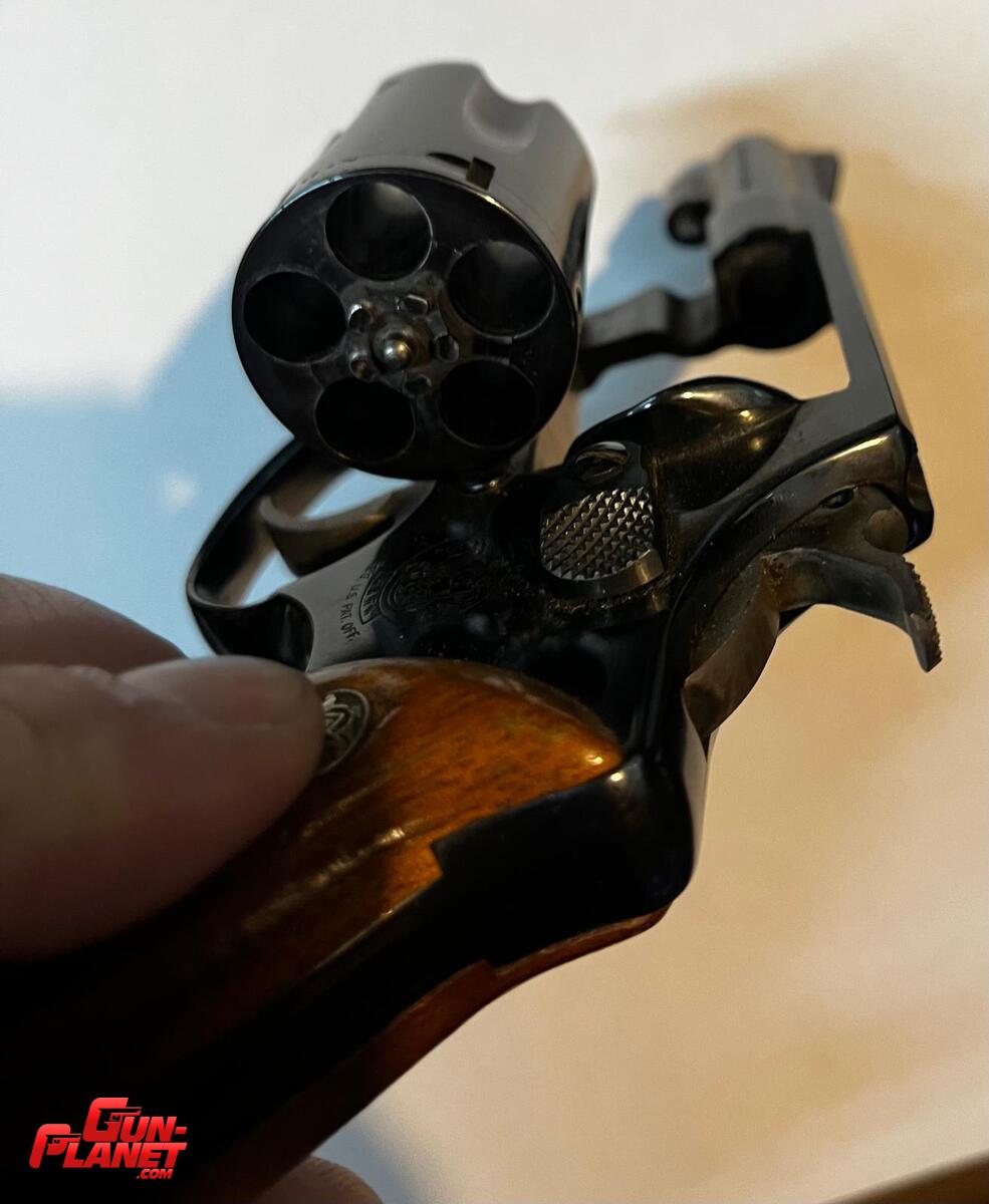 Smith & Wesson 36
