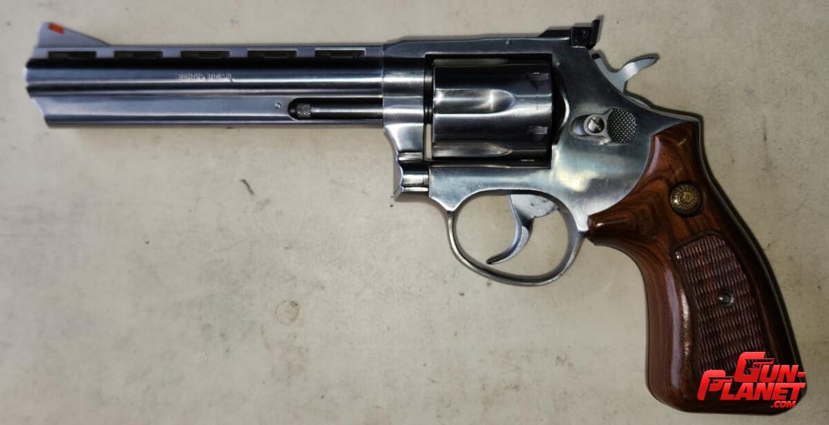Taurus cal 38 Spl de acero inoxidable