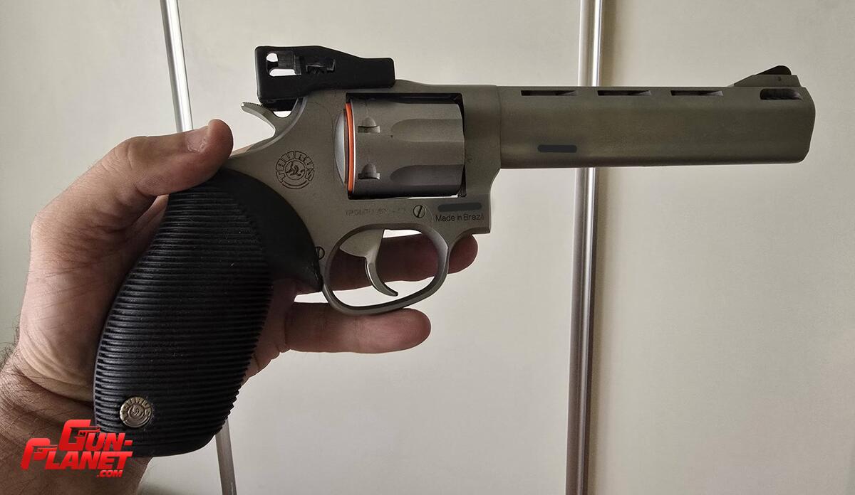 Taurus  Modelo 627 o Tracker