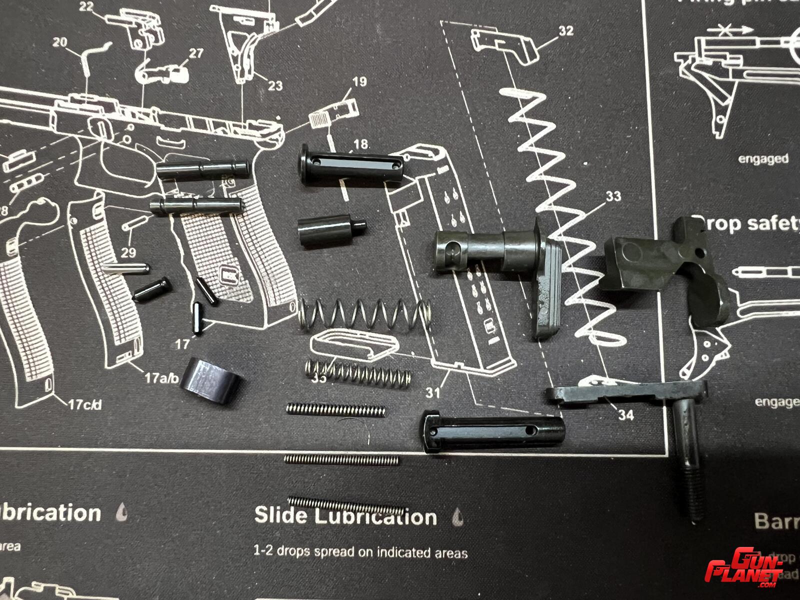  Kit  accesorios Lower part ,resortes y pines tipo AR