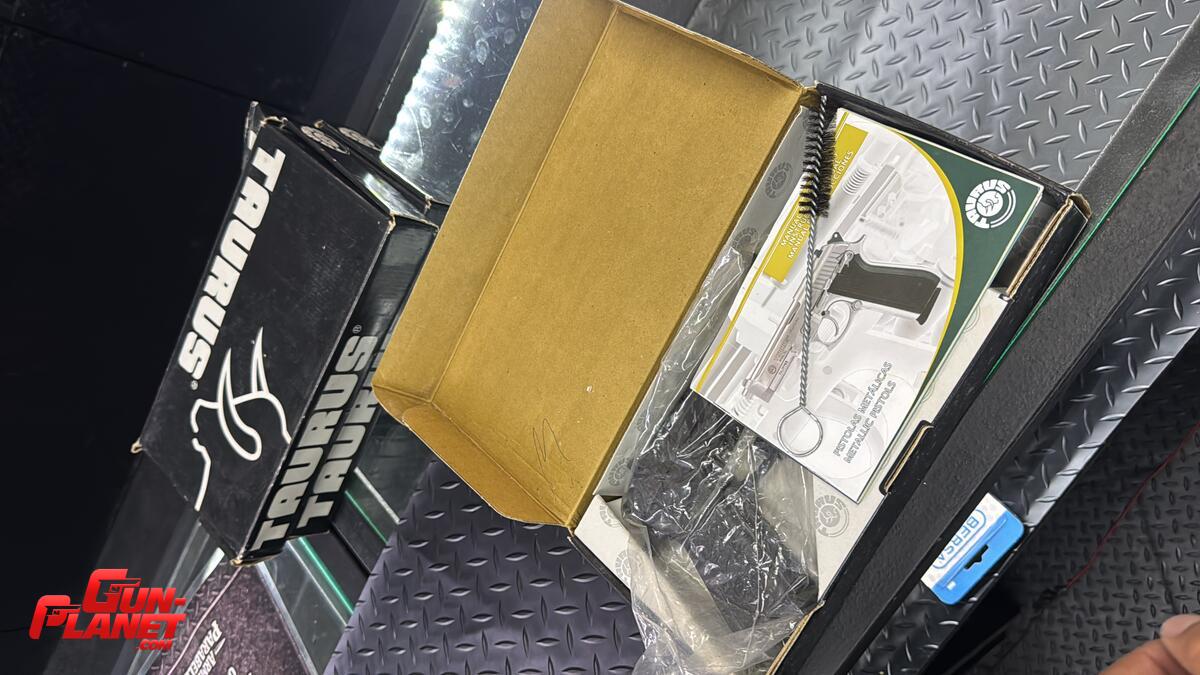 Taurus PT 917 C nueva a estrenar