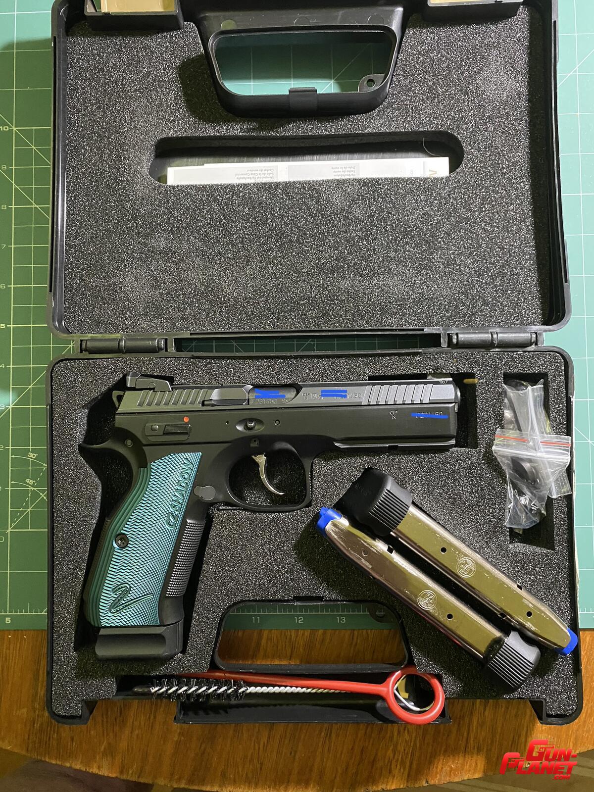CZ SHADOW 2 como nueva