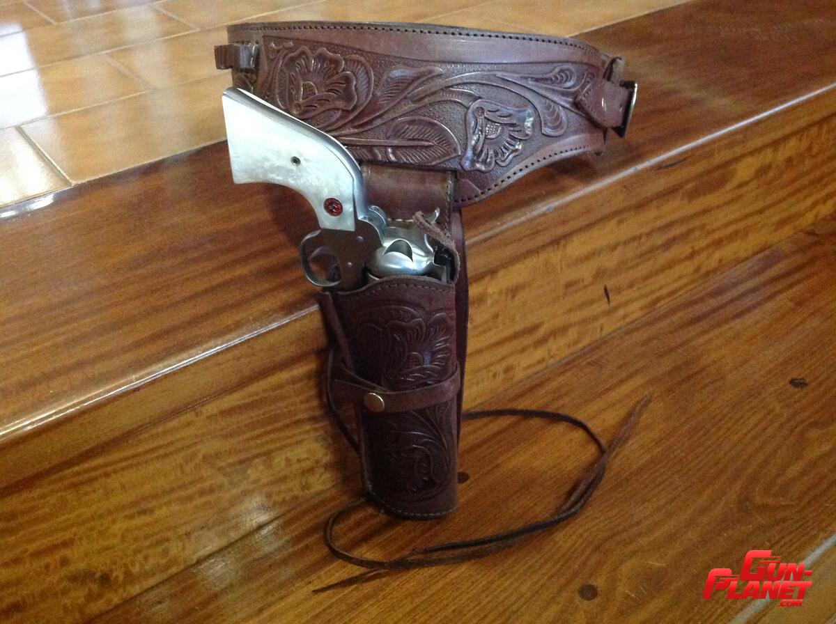 Ruger  BLACKHAWK 
