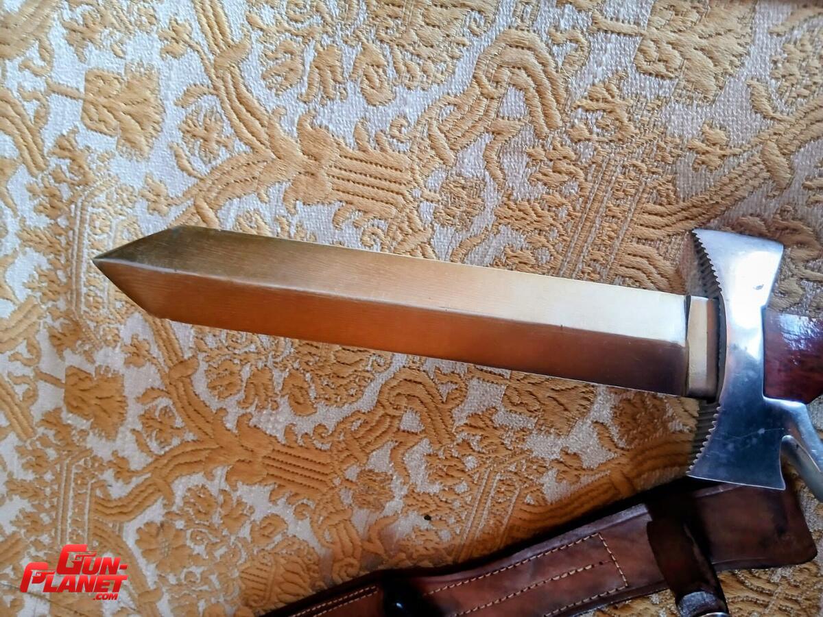 FM Cuchillo Paracaidista