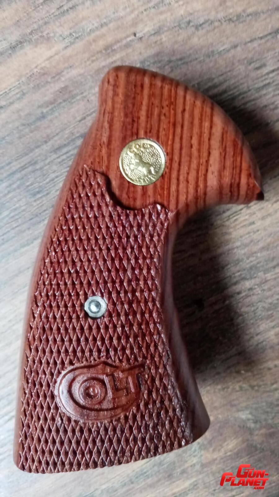  Cachas colt python madera tropical  