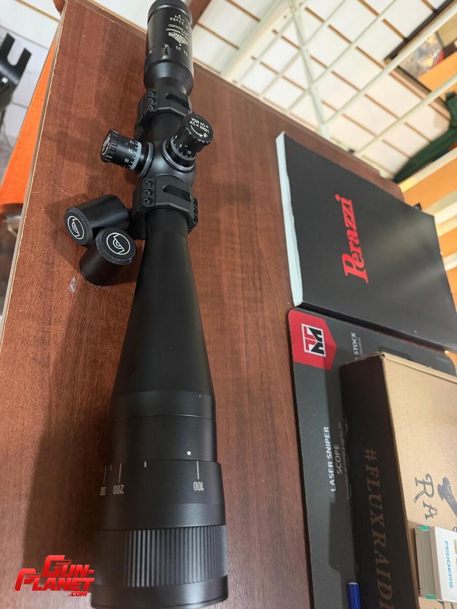 Hertel & Reuss Nikel supra Macro  8-32x56