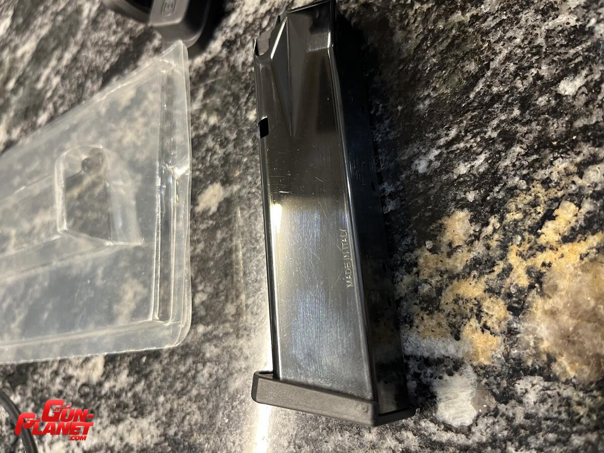 Bersa TPR9 cargador italiano, funda y accesorios. Envío sin cargo