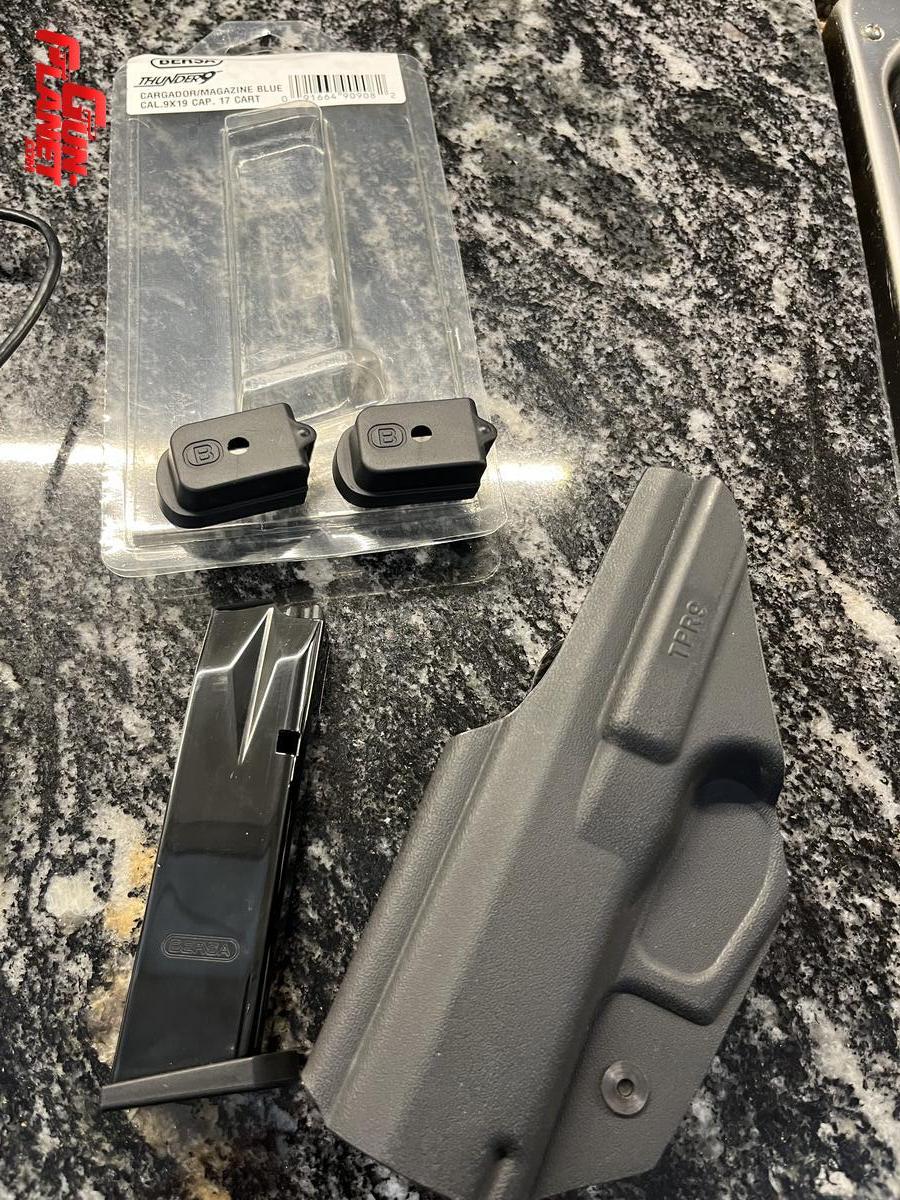 Bersa TPR9 cargador italiano, funda y accesorios. Envío sin cargo