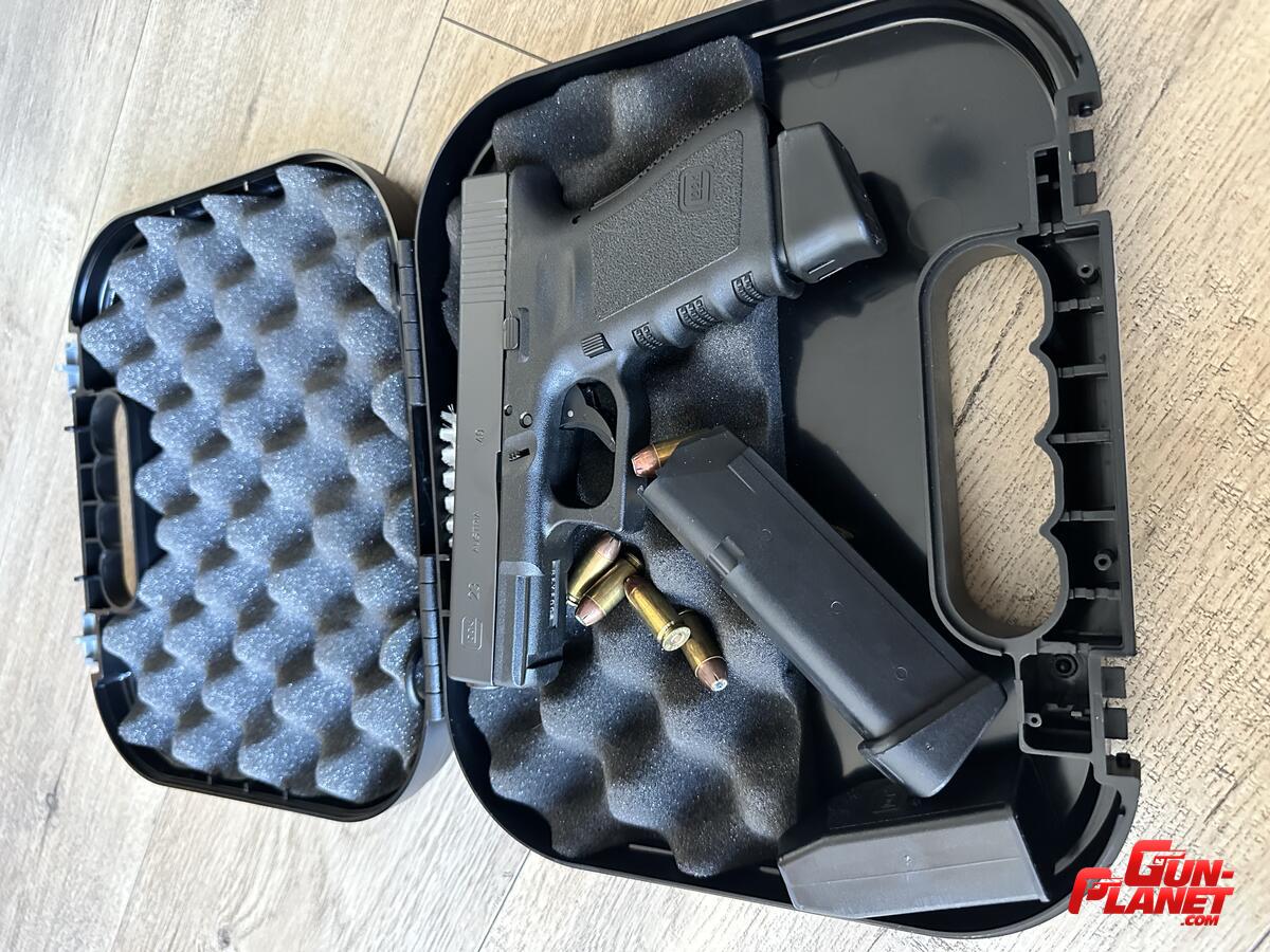 Glock 23 gen 3 cal 40 SIN USO