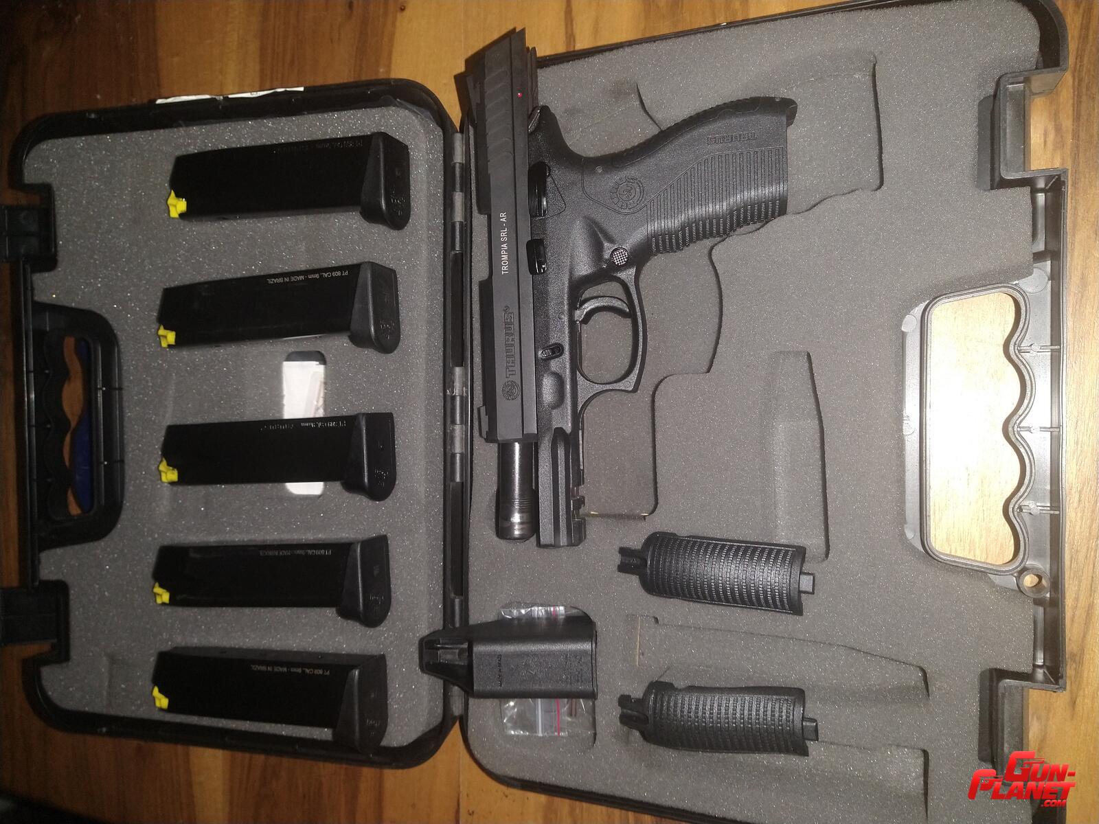 Taurus PT 809 cal 9mm