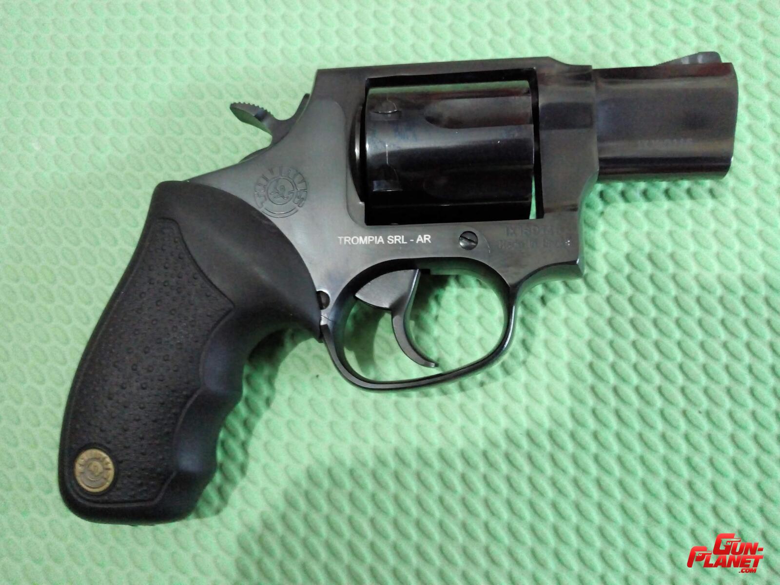 Taurus 617 calibre 357 magnum