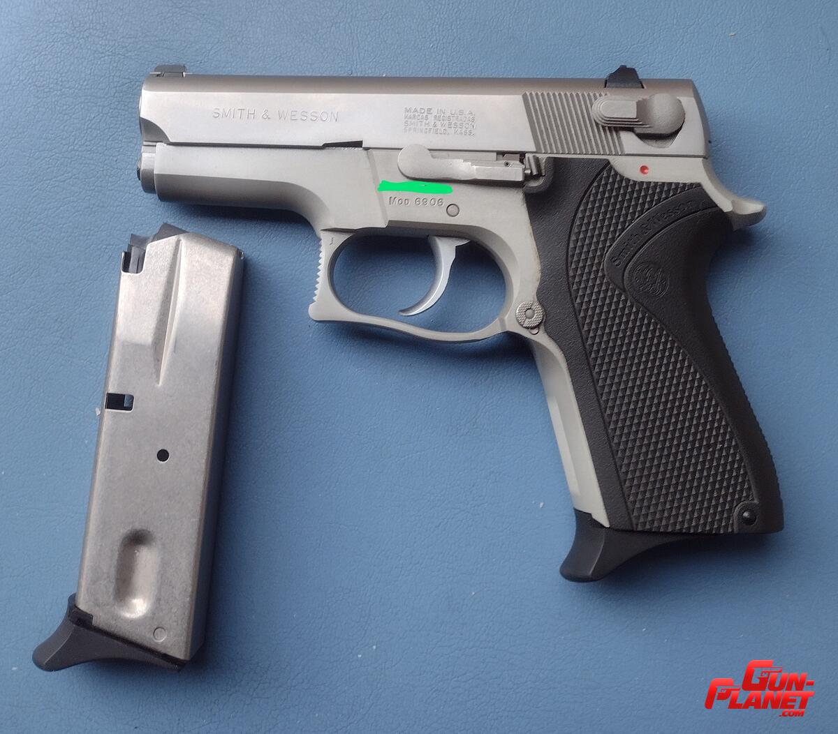 Smith & Wesson  Mod 6906 