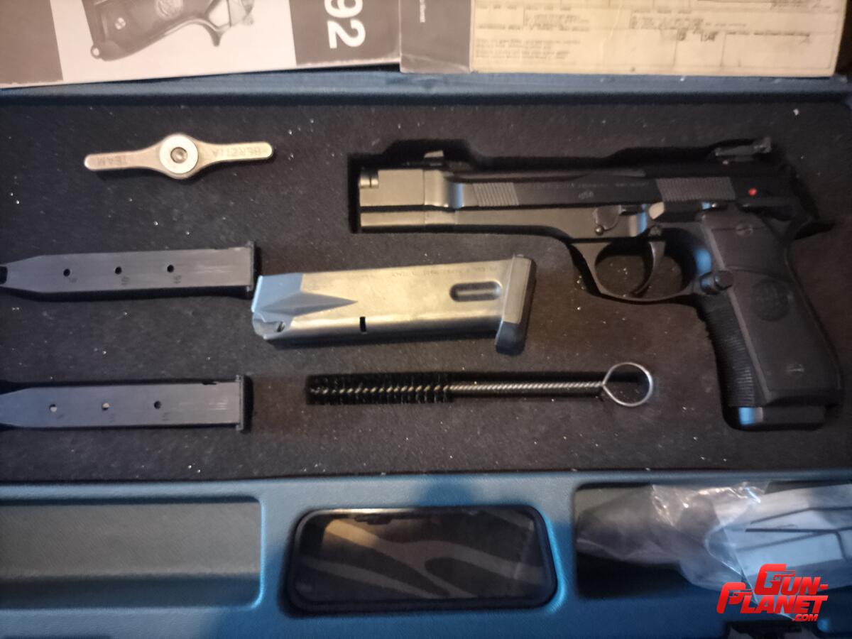 Beretta 92 combat cal 9mm