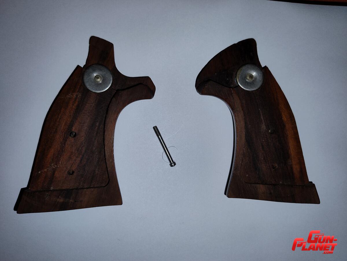 Smith & Wesson Cachas de nogal para armazón K o L Goncalo Alves Square butt
