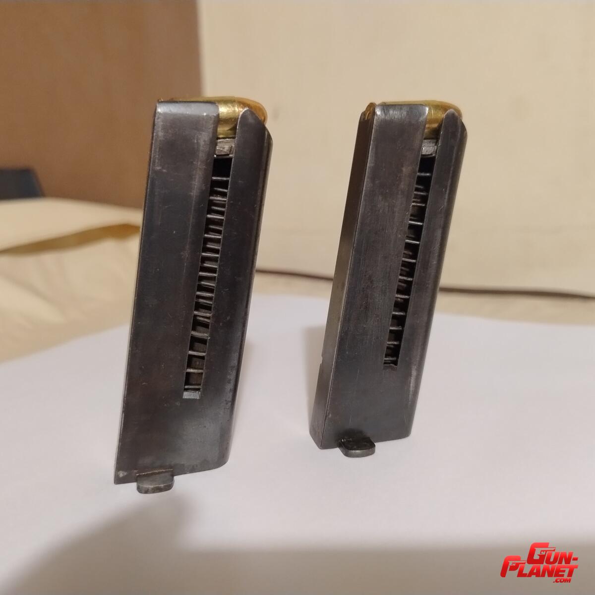 Astra 300  cargador cal 380
